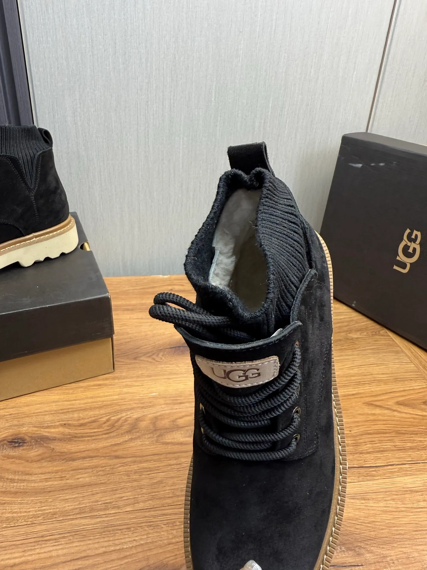 Factory price 640💰 [UGG] Men's hot winter warm boots🐑Simple and fashionable design, cowhide➕comfortable and warm wool lining. Soft and comfortable to wear, good warmth retention, and excellent foot feel. Regular size 38-45